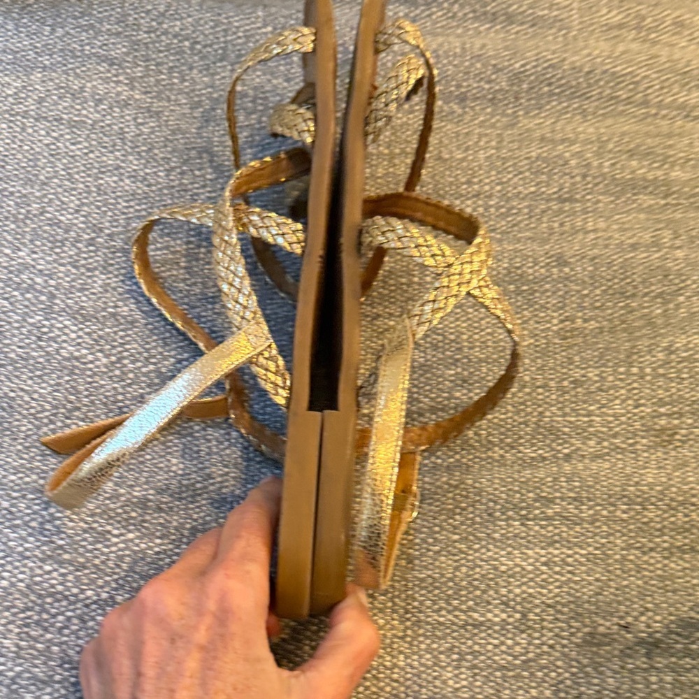 Sezane Adeline Low Gold Sandals Size 11 US - Picture 4 of 8